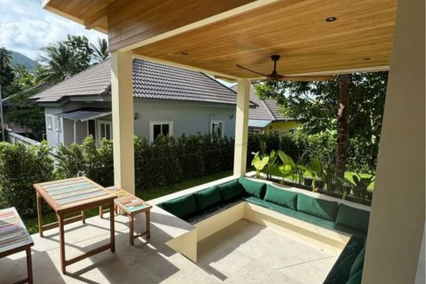 Villa in Surat Thani, Thailand 2 bedrooms № 124439 - photo 8