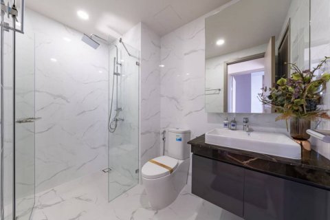 Condo in Huai Khwang, Bangkok, Thailand, 2 bedrooms  № 124436 - photo 10