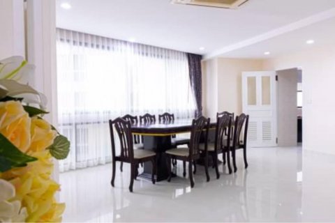 Кондоминиум с 3 спальнями в Клонг Тоэй, Бангкок, Таиланд № 123647 - фото 5