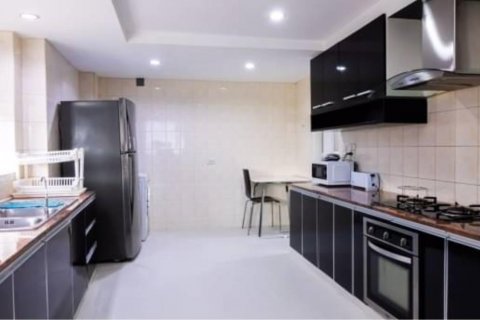 Кондоминиум с 3 спальнями в Клонг Тоэй, Бангкок, Таиланд № 123647 - фото 4