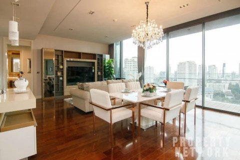 Condo in Watthana, Bangkok, Thailand, 2 bedrooms  № 123645 - photo 4