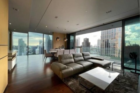 Кондоминиум с 3 спальнями в Ваттхане, Бангкок, Таиланд № 123643 - фото 3