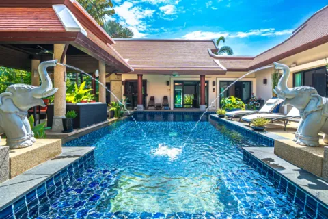 Villa in Phuket, Thailand 4 bedrooms № 110922