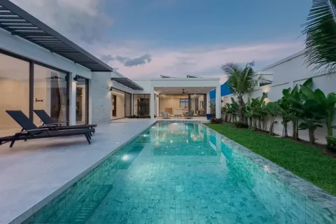 Villa in Phuket, Thailand 4 bedrooms № 107813 - photo 4