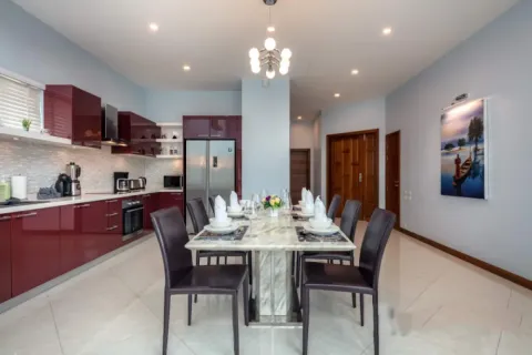 Villa in Phuket, Thailand 3 bedrooms № 107814 - photo 8