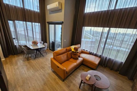 Лофт в Хуай Кванге, Бангкок, Таиланд с 2 спальнями  № 104716 - фото 2