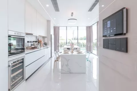 House in Chalong, Thailand 4 bedrooms № 131775 - photo 6