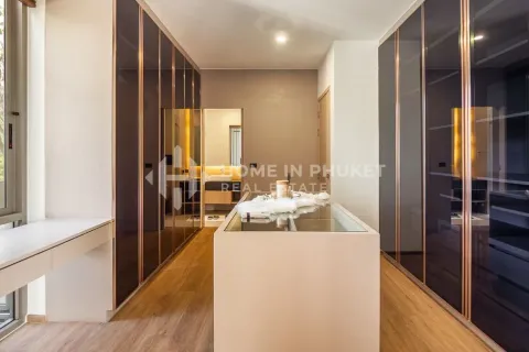 House in Kathu, Thailand 4 bedrooms № 131773 - photo 11