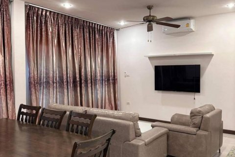 Villa in Rawai, Thailand 3 bedrooms № 104238 - photo 2