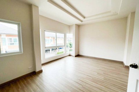 Дом в Паттайе, Таиланд с 3 спальнями  № 94298 - фото 7