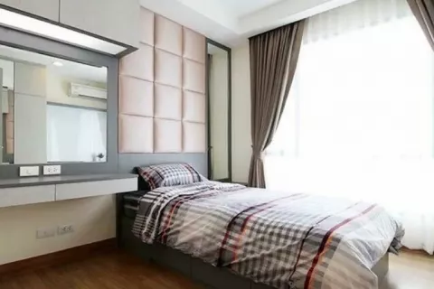 Condo in Huai Khwang, Bangkok, Thailand, 2 bedrooms  № 142482 - photo 4