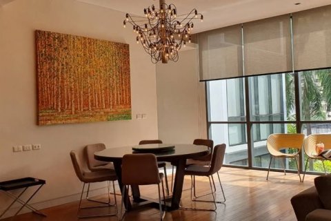 Condo in Khlong Toei, Bangkok, Thailand, 3 bedrooms  № 123889 - photo 7