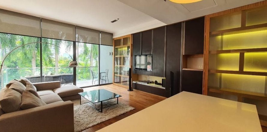 Condo in Khlong Toei, Bangkok, Thailand, 3 bedrooms  № 123889
