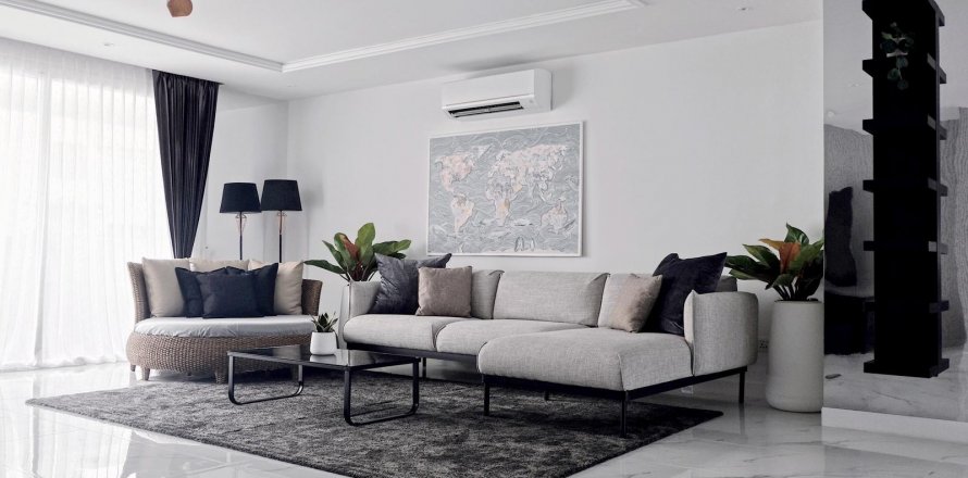 Condo in Watthana, Bangkok, Thailand, 3 bedrooms  № 123805