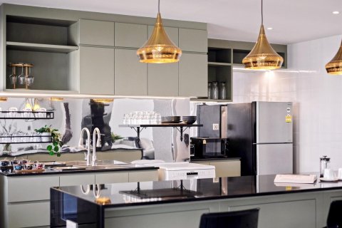 Condo in Watthana, Bangkok, Thailand, 3 bedrooms  № 123805 - photo 9