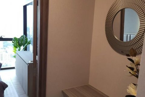 Condo in Watthana, Bangkok, Thailand, 2 bedrooms  № 124035 - photo 2