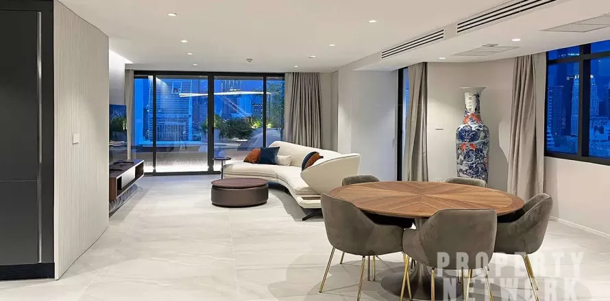 Condo à Khlong Toei, Bangkok, Thaïlande, 2 chambres № 124038