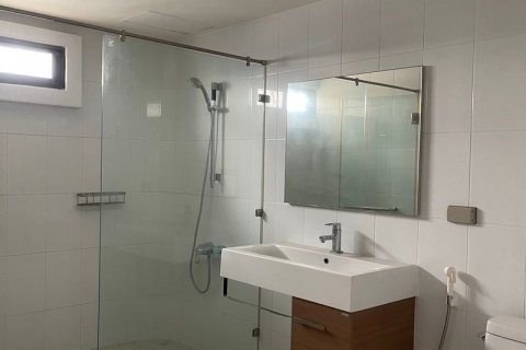 Condo in Watthana, Bangkok, Thailand, 4 bedrooms  № 124036 - photo 6