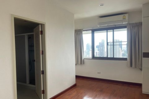 Condo in Watthana, Bangkok, Thailand, 4 bedrooms  № 124036 - photo 11