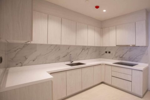 Condo in Pathum Wan, Bangkok, Thailand, 3 bedrooms  № 123934 - photo 9
