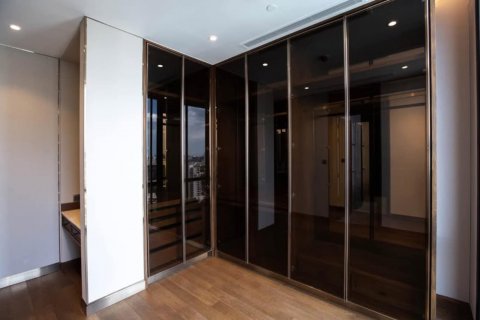 Condo in Pathum Wan, Bangkok, Thailand, 3 bedrooms  № 123934 - photo 4