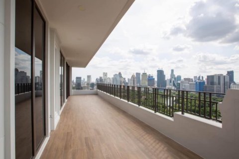 Condo in Pathum Wan, Bangkok, Thailand, 3 bedrooms  № 123934 - photo 7