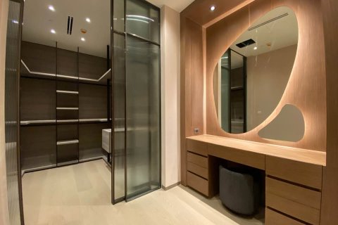 Condo in Pathum Wan, Bangkok, Thailand, 2 bedrooms  № 123940 - photo 3