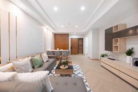 Condo in Khlong San, Bangkok, Thailand, 2 bedrooms  № 123939 - photo 2