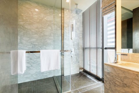 Condo in Watthana, Bangkok, Thailand, 2 bedrooms  № 123935 - photo 14