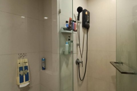 Condo in Bangkok, Thailand, 2 bedrooms  № 126608 - photo 10