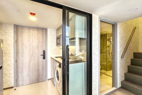 Кондоминиум с 2 спальнями в Хуай Кванг, Бангкок, Таиланд № 126607 - фото 4