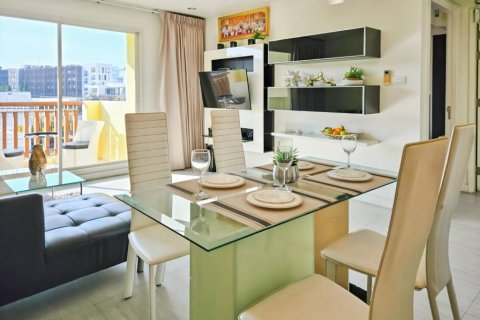 Condo in Hua Hin, Thailand, 1 bedroom  № 120282 - photo 1