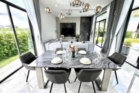 Вилла в Паттайе, Таиланд с 4 спальнями  № 120283 - фото 3