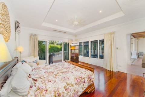 Villa in Phuket, Thailand 5 bedrooms № 142601 - photo 20