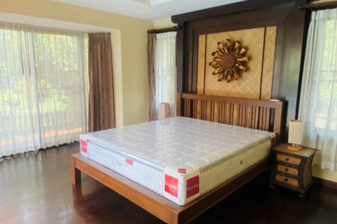 House in Chiang Mai, Thailand 6 bedrooms № 85019 - photo 12