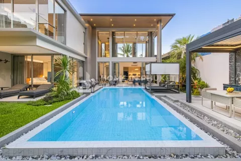 House in Phuket, Thailand 4 bedrooms № 130852 - photo 2