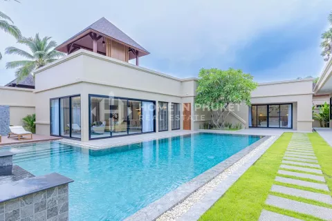 House in Bang Tao, Thailand 3 bedrooms № 130851 - photo 1