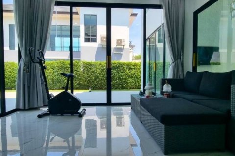 House in Pattaya, Thailand 4 bedrooms № 121121 - photo 9