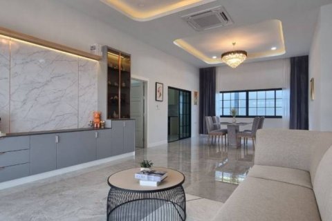 Вилла в Паттайе, Таиланд с 4 спальнями  № 121123 - фото 5