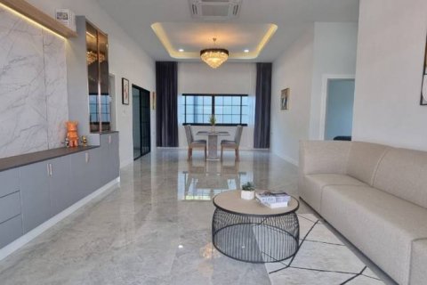 Вилла в Паттайе, Таиланд с 4 спальнями  № 121123 - фото 2