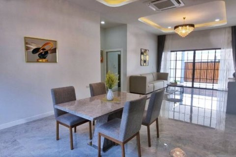 Вилла в Паттайе, Таиланд с 4 спальнями  № 121123 - фото 7