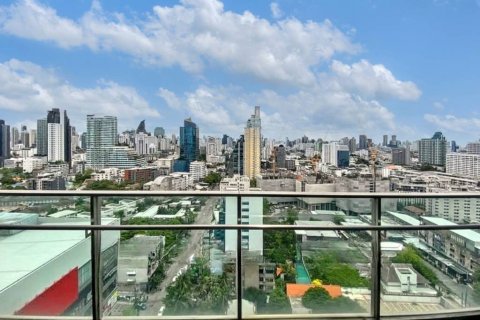 Дуплекс в Бангкоке, Таиланд с 4 спальнями № 121125 - фото 2