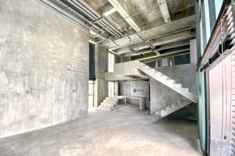 Дуплекс в Бангкоке, Таиланд с 4 спальнями № 121125 - фото 5