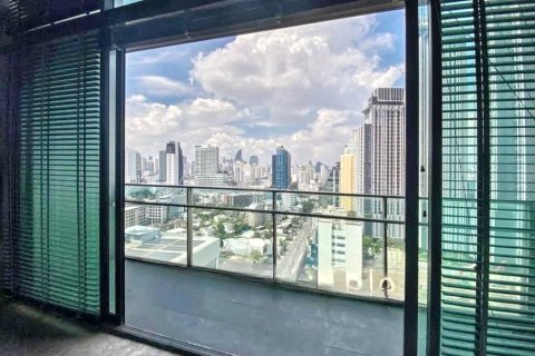 Дуплекс в Бангкоке, Таиланд с 4 спальнями № 121125 - фото 3