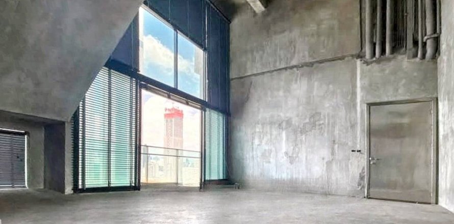 Дуплекс в Бангкоке, Таиланд с 4 спальнями № 121125