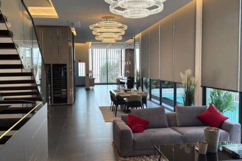 House in Pattaya, Thailand 6 bedrooms № 121119 - photo 1