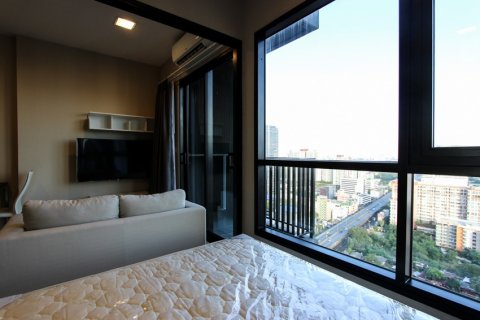 Кондоминиум с 1 спальней в Бангкоке, Таиланд № 144021 - фото 10