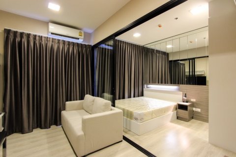 Кондоминиум с 1 спальней в Бангкоке, Таиланд № 144021 - фото 8