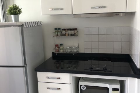 Condo in Bangkok, Thailand, 1 bedroom  № 144062 - photo 6