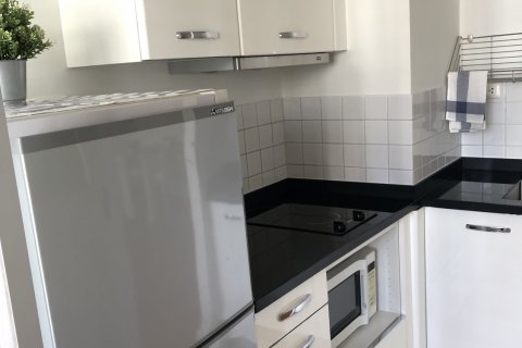 Condo in Bangkok, Thailand, 1 bedroom  № 144062 - photo 5